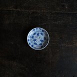 線描きで素敵◆牡丹と唐草　伊万里　線描き染付小皿　骨董・antiques 丁寧な暮らしに。江戸後期　個体Cの画像