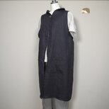 カラーリネン◆お飾りフードのロングジレ◆チャコール◆フリーサイズ（中厚、リネン100％）～ジレ・ベスト～の画像