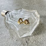 P695-ヴィンテージピアス U.S.A. 1970s Yellow Gold Paint Knotの画像