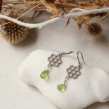ペリドットの六角ピアス/silverの画像