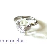 【ビンテージ　オーストリア製 swarovski  クリスタル　ラベンダー　大粒　 斜めキューブ　リング】の画像