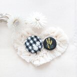 ★くるみボタンブローチ★の画像
