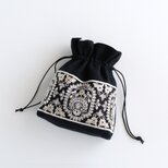 インド刺繍リボンのマチのある巾着ポーチ 　ブラックの画像