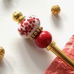 かんざし　紅梅の磁器ビーズ　赤　レッド　ゴールド　白　ホワイト　一本挿し　一本簪　秋　紅葉　春夏秋　アジアンの画像