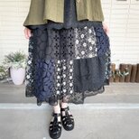 黒とネイビーのレースいろいろ・パッチティアードスカート＋レースペチコート