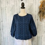 ☆ 浴衣リメイク　青に格子柄のゆかた反物から　パフ袖ブラウス　♪