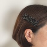 夢の記憶を編み込んで　BLACKシルバービーズの髪飾り