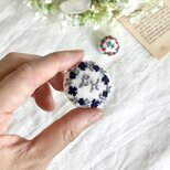 お花のリースブローチ(紺・LH)