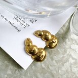 YM178-【 Monet 】モネ・ヴィンテージイヤリング Gold Tone Bean-Shaped Curve