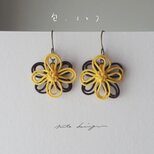 【新作】ピアス「包、ことり」（黄×焦茶）