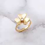 幸せのクローバー【高品質!送料無料！当日配送!】ゴールド　クローバー　リング