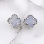 幸せのクローバーピアス 15mm（カルセドニー）【高品質！送料無料！当日発送！】