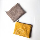 カフェオレ色の キャンバス生地の刺し子ミニポーチ