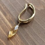 ✨11月誕生石✨ 透明感あふれるイエロー シトリンのイヤーカフ（ダイヤカット）