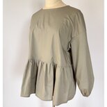 ギャザー長袖ブラウス