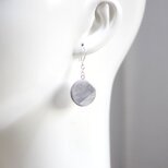 レジンアート　ラウンドピアス〈嵐の夜に〉