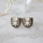 《セレモニーコーデに》上品クリスタルとパールのビーズ刺繍イヤリング｜卒業式・入学式・プレゼントにものコピー