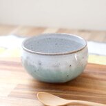 白釉とニュアンスブルーのかけ分けボウル