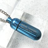 【オーシャンブルーの海へ】　純チタン製：遺骨入れペンダント『 刻印入り』　日本製