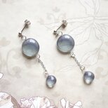 レジンアート　二粒の水滴ピアス〈優しい影を残して〉