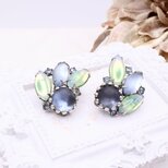 【KRAMER 】オパールガラス × スカイブルー  イヤリング＊Vintage Aurora Glow 1950s–1960s