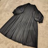 上質しっとりブラックウールプリーツゆったりワンピース