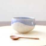 白御影土とシーブルーの小ぶりなお湯のみ