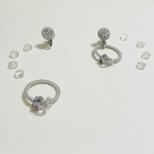 【付け外せるイヤリングo-raka】ﾌﾗﾝｽ刺繍糸 金属ｱﾚﾙｷﾞｰ対応 2way ｼﾙﾊﾞｰｸﾞﾚｰ