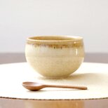 淡黄色のお湯のみ 縁飴