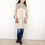 [予約販売] ウールモッサミルキーベージュ薔薇ファー2WAY襟クシュコート