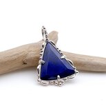 ラピスラズリの粒飾りペンダント　～幸運の石～　天然石アクセサリー　一点物　macari