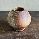 丸信楽小壺の一輪挿し｜穴窯焼成・焼締｜古信楽白荒土｜ミニ花入