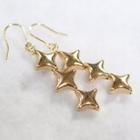 チタンピアス・スリースター・ゴールド（ヘマタイト）