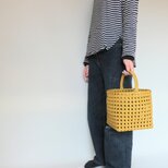 収納かごにもなるバケツ型かごバッグ　ミモザ