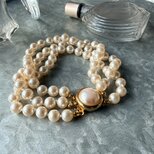 B173-ヴィンテージブレスレット  Victorian-style triple-strand faux pearl