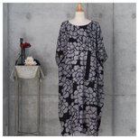 絞りのワンピース　 ゆったり目　 ドロップショルダー　着物リメイク