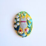 こねこと草花の刺繍ブローチ(botanical）#434