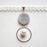 【受注製作】レジンアート　ラウンドモチーフとタティングレースとサテンリボンのチョーカー〈雲に抱かれて〉