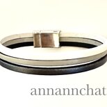 【ヨーロッパ製　本革 メタリックチャコールグレー・ライトグレー・白　三重　ブレスレット】マグネット留め　