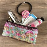 【きのこ】畳縁＆刺繍リボン　ぺたんこ　ミニポーチ　小銭入れ　カードケース　可愛い　ベニテングダケ