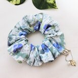 リバティイルマガーゼのふんわりシュシュ