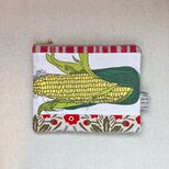 絵本のようなポーチ　小物入れ　とうもろこし