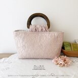 《シャンパンローズ ピンク レース》おしゃれな 花柄 小柄 木の持ち手 手提げ トートバック