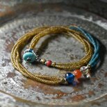 ヴィンテージブルー＆クリアビーズ＆蜜柑玉カーネリアン、金赤ホワイトハーツ、琥珀＆ピーコックブルービーズの4連ネックレス