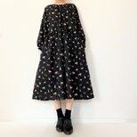 うちの子とお出かけ◎クラシック犬柄ワンピース＊国産コットン100％＊ゆったりリラックス＊ポケット付＊長袖＊ブラック