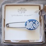 : : : 陶土の草花ブローチ : : : 1431