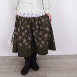 ショコラ・ミモザのコーデュロイタックスカート