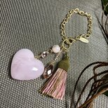 ハート バッグチャーム ピンクタッセル付き 上品 大人可愛い