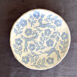 うさぎの染め付け中皿 18.5cm｜一点物・赤土×白化粧のてびねり和食器