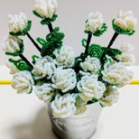 ビーズフラワー白いミニバラ